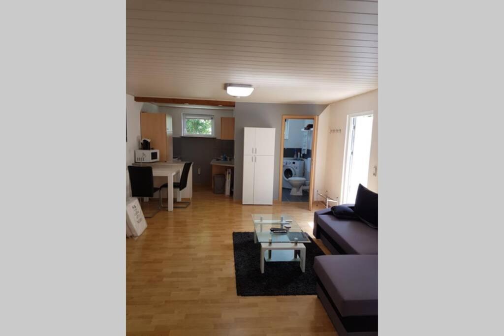 Schoene Wohnung In Karben - Rendel, Mit Freisitz Buitenkant foto