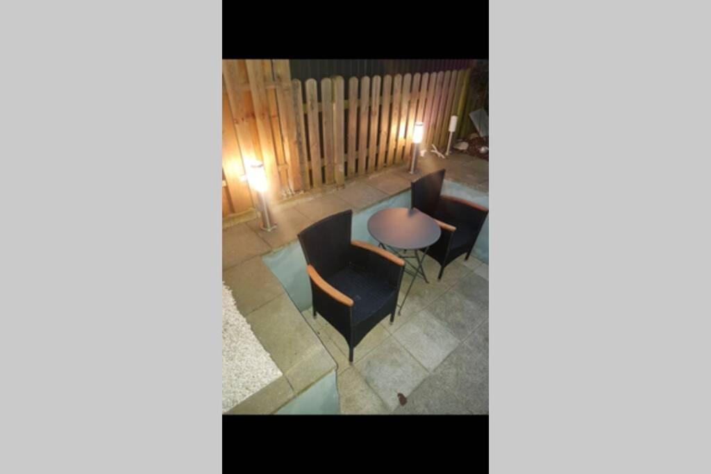 Schoene Wohnung In Karben - Rendel, Mit Freisitz Buitenkant foto